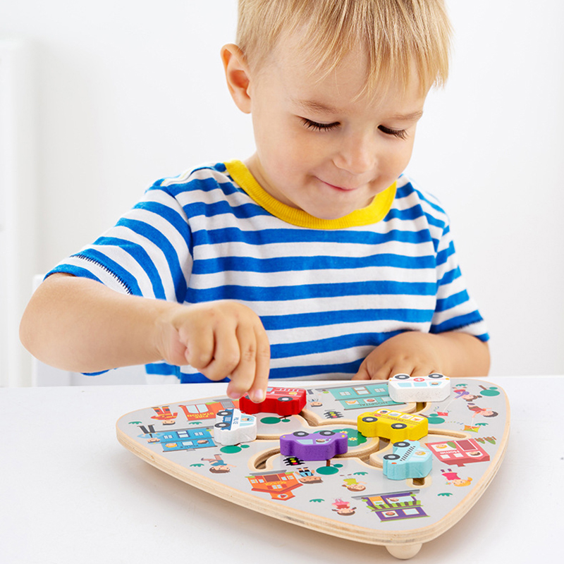 Children Montessori Maze Board - огляд і ціна Board Game Qwirkle